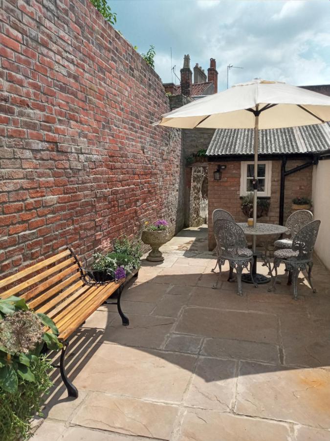 Delighful Self Catering In The Heart Of Glastonbury Eksteriør billede